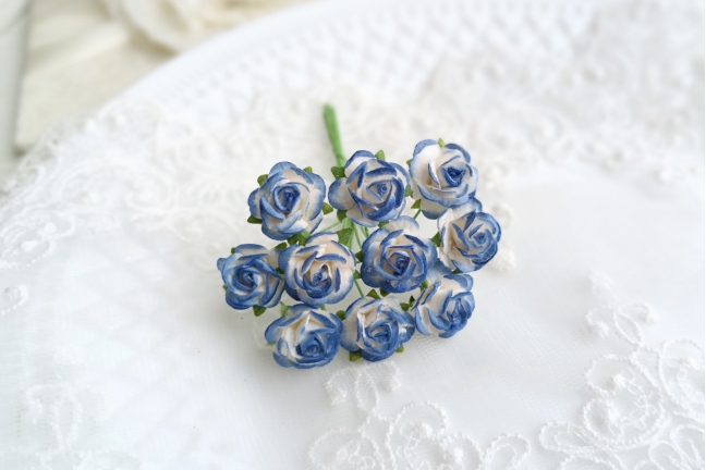 Роза открытая 1,5см Белый+синий