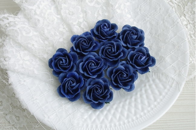 Шпалерная Роза  3,5 см Цвет Синий